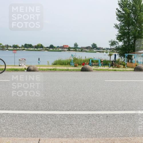 21.06.2025 - 27. Vierlanden-Triathlon H.Heesch http://msf.ph/oto/8017622 15.06.2025 11:59:35 Radfahren 661, 672, 719 meine-sportfotos.de