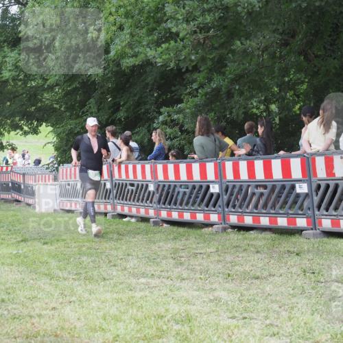 21.06.2025 - 27. Vierlanden-Triathlon KatJ http://msf.ph/oto/8017661 15.06.2025 13:17:42 Ziel 132, 862 meine-sportfotos.de