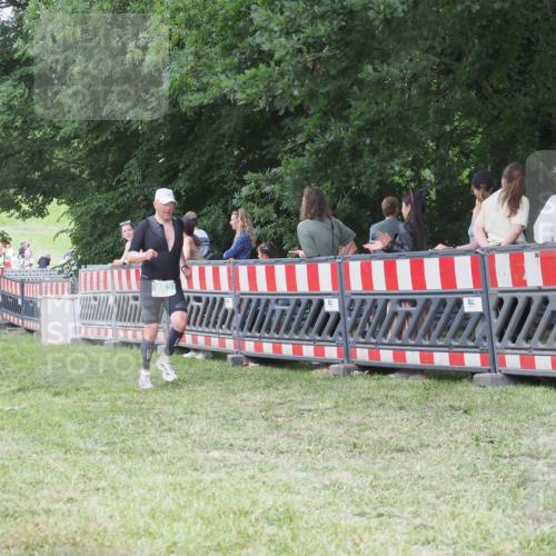 21.06.2025 - 27. Vierlanden-Triathlon KatJ http://msf.ph/oto/8017675 15.06.2025 13:17:42 Ziel 132, 862 meine-sportfotos.de