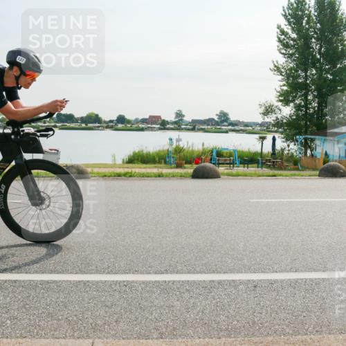 15.06.2025 - 27. Vierlanden-Triathlon H.Heesch http://msf.ph/oto/8017686 15.06.2025 09:20:16 Radfahren 137 meine-sportfotos.de