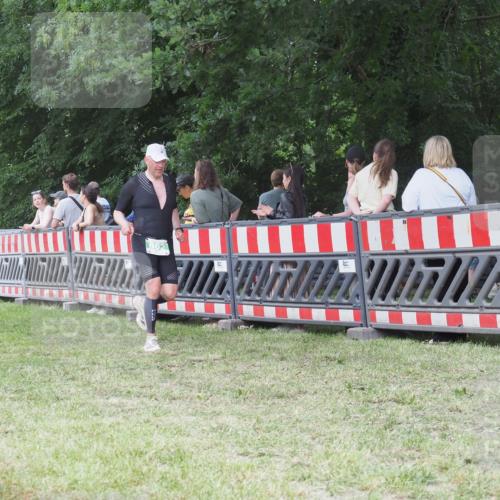 21.06.2025 - 27. Vierlanden-Triathlon KatJ http://msf.ph/oto/8017698 15.06.2025 13:17:43 Ziel 132, 862 meine-sportfotos.de
