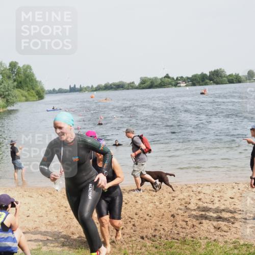 21.06.2025 - 27. Vierlanden-Triathlon MichiJ http://msf.ph/oto/8017763 15.06.2026 10:18:06 Schwimmen 515, 550, 629 meine-sportfotos.de