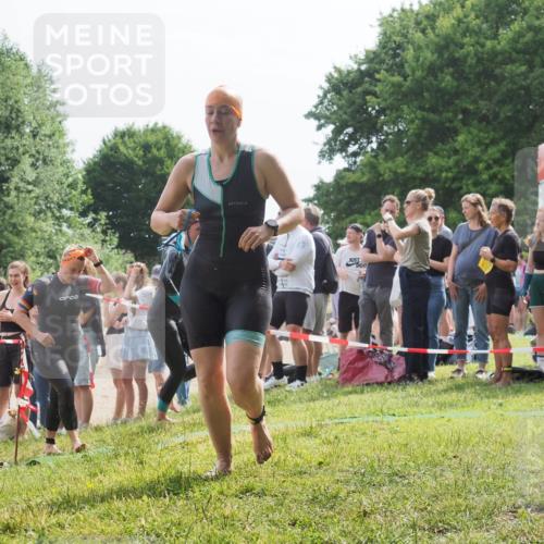15.06.2025 - 27. Vierlanden-Triathlon KatJ http://msf.ph/oto/8017789 15.06.2025 10:17:09 Schwimmen 471, 479, 484, 510, 556, 566, 567, 602, 610 meine-sportfotos.de