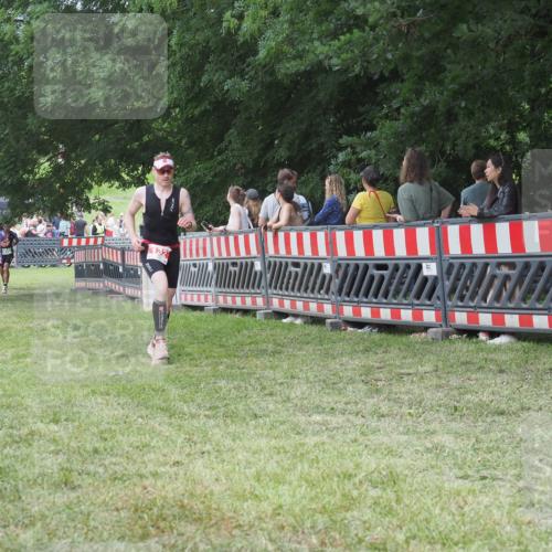21.06.2025 - 27. Vierlanden-Triathlon KatJ http://msf.ph/oto/8017791 15.06.2025 13:17:50 Ziel 132, 196, 816 meine-sportfotos.de
