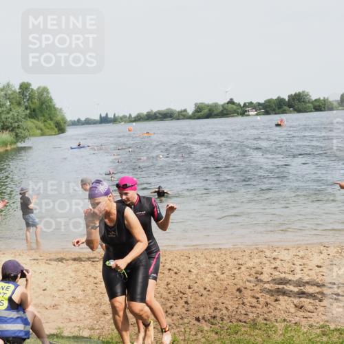 21.06.2025 - 27. Vierlanden-Triathlon MichiJ http://msf.ph/oto/8017816 15.06.2026 10:18:07 Schwimmen 515, 550, 629 meine-sportfotos.de