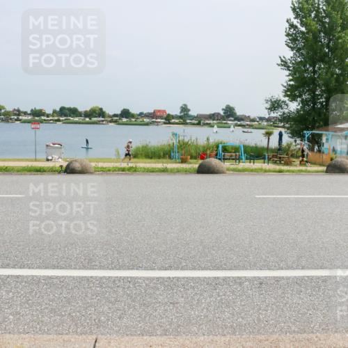 21.06.2025 - 27. Vierlanden-Triathlon H.Heesch http://msf.ph/oto/8017853 15.06.2025 11:59:46 Radfahren 757, 811, 919, 921 meine-sportfotos.de