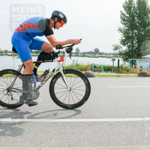 15.06.2025 - 27. Vierlanden-Triathlon H.Heesch http://msf.ph/oto/8017855 15.06.2025 10:11:36 Radfahren 144, 215 meine-sportfotos.de