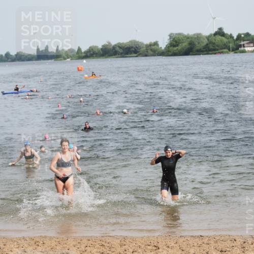 21.06.2025 - 27. Vierlanden-Triathlon MichiJ http://msf.ph/oto/8017863 15.06.2026 10:18:13 Schwimmen 515, 550, 568, 586, 629 meine-sportfotos.de