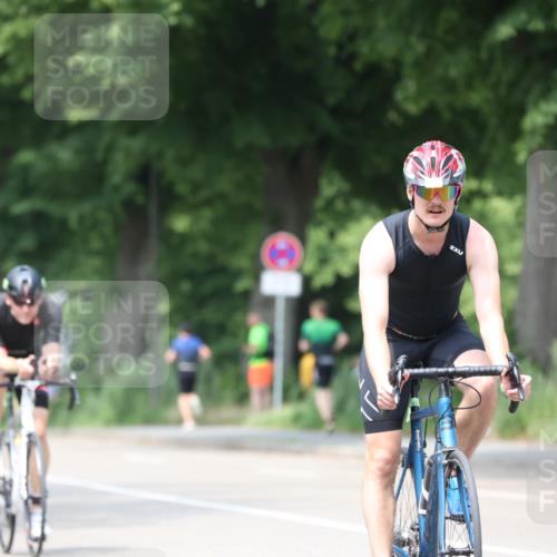 15.06.2025 - 7 Türme Triathlon Yannick Fuchs http://msf.ph/oto/8017885 15.06.2025 13:31:13 Radfahren 386, 938, 1166 meine-sportfotos.de