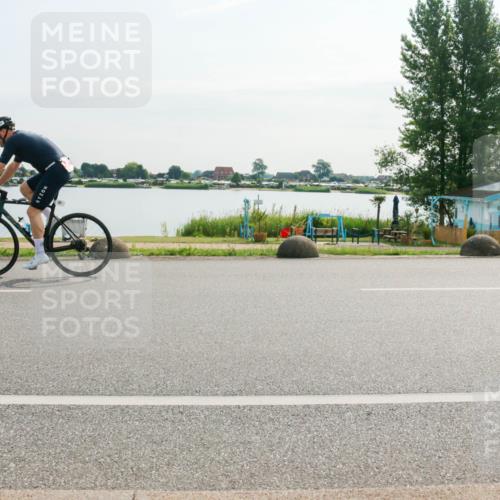 15.06.2025 - 27. Vierlanden-Triathlon H.Heesch http://msf.ph/oto/8017961 15.06.2025 09:22:32 Radfahren 43, 104 meine-sportfotos.de