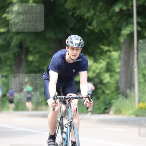 15.06.2025 - 7 Türme Triathlon Yannick Fuchs http://msf.ph/oto/8018037 15.06.2025 13:31:16 Radfahren 386, 741, 938, 1166 meine-sportfotos.de