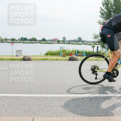15.06.2025 - 27. Vierlanden-Triathlon H.Heesch http://msf.ph/oto/8018050 15.06.2025 10:14:15 Radfahren 125, 452, 456 meine-sportfotos.de