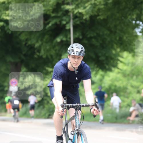 15.06.2025 - 7 Türme Triathlon Yannick Fuchs http://msf.ph/oto/8018053 15.06.2025 13:31:17 Radfahren 741, 938, 1166 meine-sportfotos.de