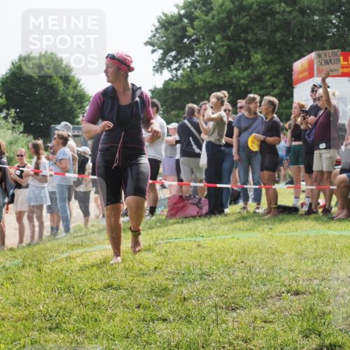 15.06.2025 - 27. Vierlanden-Triathlon KatJ http://msf.ph/oto/8018054 15.06.2025 10:17:22 Schwimmen 529, 556, 575, 581, 584 meine-sportfotos.de