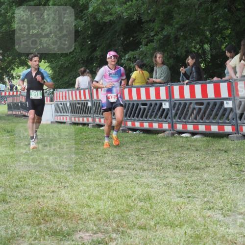 21.06.2025 - 27. Vierlanden-Triathlon KatJ http://msf.ph/oto/8018059 15.06.2025 13:17:56 Ziel 196, 691, 816 meine-sportfotos.de