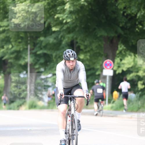 15.06.2025 - 7 Türme Triathlon Yannick Fuchs http://msf.ph/oto/8018067 15.06.2025 13:31:17 Radfahren 741, 938, 1166 meine-sportfotos.de
