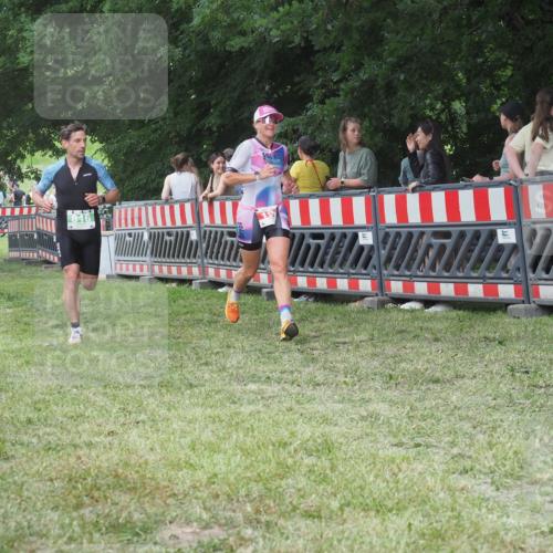21.06.2025 - 27. Vierlanden-Triathlon KatJ http://msf.ph/oto/8018073 15.06.2025 13:17:56 Ziel 196, 691, 816 meine-sportfotos.de