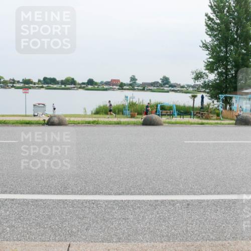 15.06.2025 - 27. Vierlanden-Triathlon H.Heesch http://msf.ph/oto/8018087 15.06.2025 11:14:30 Radfahren 19, 380, 663, 855 meine-sportfotos.de