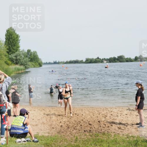 21.06.2025 - 27. Vierlanden-Triathlon MichiJ http://msf.ph/oto/8018099 15.06.2026 10:18:23 Schwimmen 495, 535, 568, 586 meine-sportfotos.de