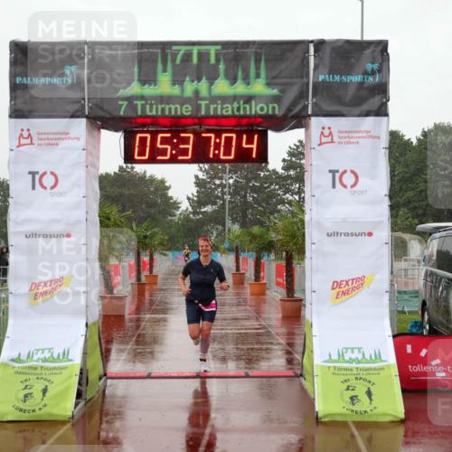 15.06.2025 - 7 Türme Triathlon Michael Strokosch http://msf.ph/oto/8018135 15.06.2025 15:37:04 Ziel 298, 339 meine-sportfotos.de