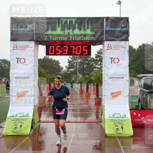 15.06.2025 - 7 Türme Triathlon Michael Strokosch http://msf.ph/oto/8018162 15.06.2025 15:37:05 Ziel 298, 339 meine-sportfotos.de
