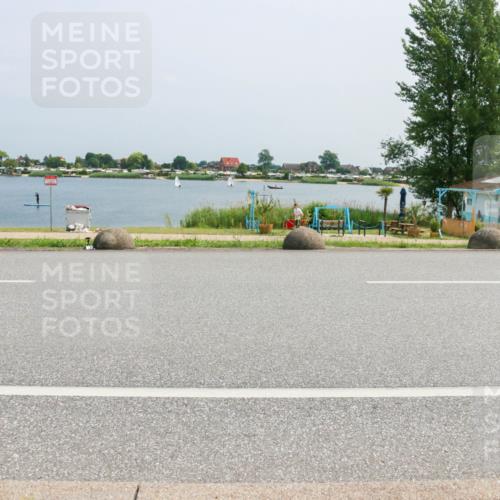 21.06.2025 - 27. Vierlanden-Triathlon H.Heesch http://msf.ph/oto/8018183 15.06.2025 12:00:11 Radfahren 785, 825 meine-sportfotos.de