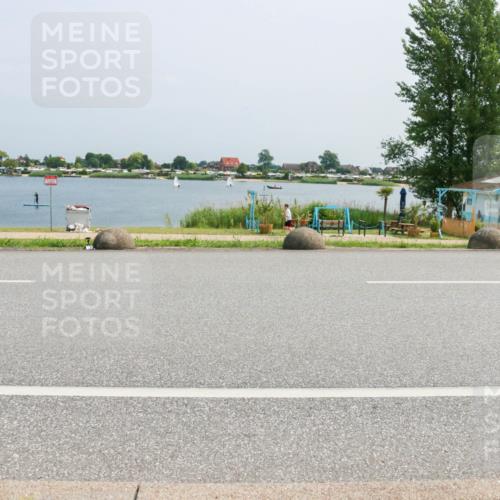 21.06.2025 - 27. Vierlanden-Triathlon H.Heesch http://msf.ph/oto/8018201 15.06.2025 12:00:11 Radfahren 785, 825 meine-sportfotos.de