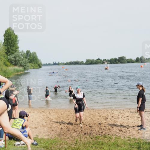 21.06.2025 - 27. Vierlanden-Triathlon MichiJ http://msf.ph/oto/8018216 15.06.2026 10:18:26 Schwimmen 495, 533, 535, 586, 621, 628 meine-sportfotos.de