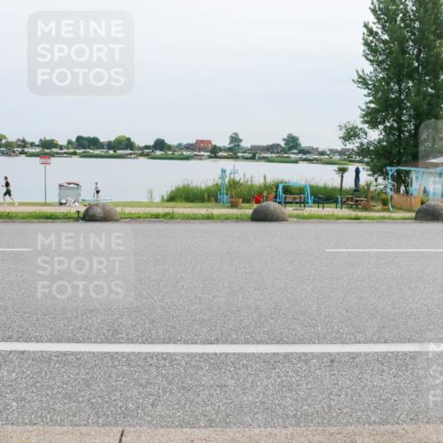 15.06.2025 - 27. Vierlanden-Triathlon H.Heesch http://msf.ph/oto/8018233 15.06.2025 11:14:42 Radfahren 844 meine-sportfotos.de