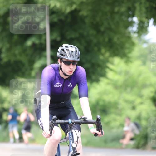 15.06.2025 - 7 Türme Triathlon Yannick Fuchs http://msf.ph/oto/8018247 15.06.2025 13:31:22 Radfahren 741, 859 meine-sportfotos.de