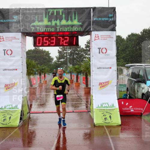 15.06.2025 - 7 Türme Triathlon Michael Strokosch http://msf.ph/oto/8018329 15.06.2025 15:37:21 Ziel  meine-sportfotos.de