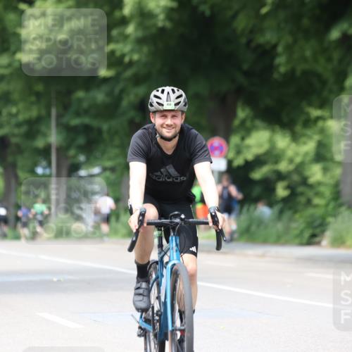 15.06.2025 - 7 Türme Triathlon Yannick Fuchs http://msf.ph/oto/8018343 15.06.2025 13:31:25 Radfahren 384, 741, 859 meine-sportfotos.de