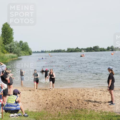 21.06.2025 - 27. Vierlanden-Triathlon MichiJ http://msf.ph/oto/8018407 15.06.2026 10:18:30 Schwimmen 495, 533, 535, 621, 628 meine-sportfotos.de