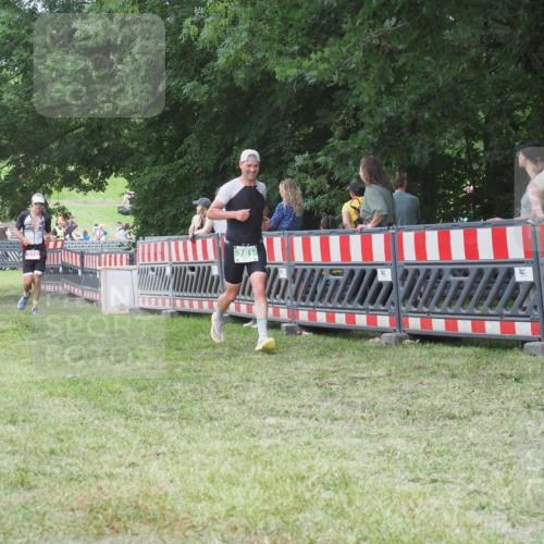 21.06.2025 - 27. Vierlanden-Triathlon KatJ http://msf.ph/oto/8018414 15.06.2025 13:18:26 Ziel 172, 781 meine-sportfotos.de