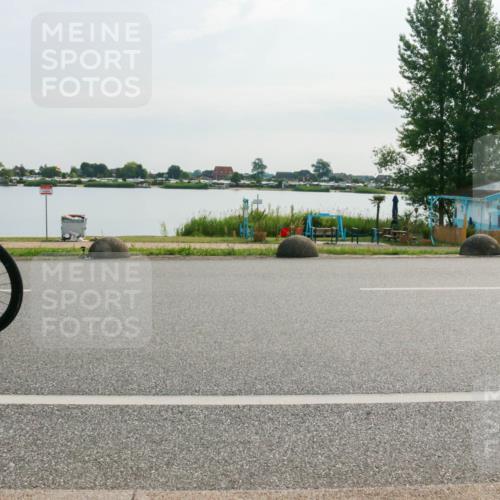15.06.2025 - 27. Vierlanden-Triathlon H.Heesch http://msf.ph/oto/8018471 15.06.2025 09:31:45 Radfahren 106, 133 meine-sportfotos.de