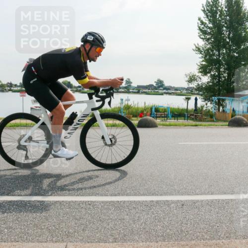 15.06.2025 - 27. Vierlanden-Triathlon H.Heesch http://msf.ph/oto/8018475 15.06.2025 09:31:45 Radfahren 106, 133 meine-sportfotos.de