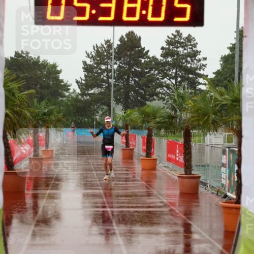 15.06.2025 - 7 Türme Triathlon Michael Strokosch http://msf.ph/oto/8018512 15.06.2025 15:38:05 Ziel 218 meine-sportfotos.de