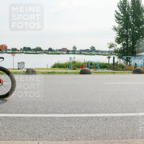15.06.2025 - 27. Vierlanden-Triathlon H.Heesch http://msf.ph/oto/8018521 15.06.2025 09:32:04 Radfahren 18, 38, 93, 185, 193 meine-sportfotos.de