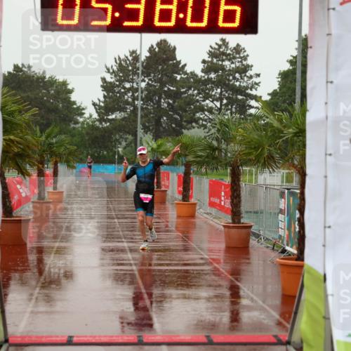 15.06.2025 - 7 Türme Triathlon Michael Strokosch http://msf.ph/oto/8018549 15.06.2025 15:38:06 Ziel 218 meine-sportfotos.de
