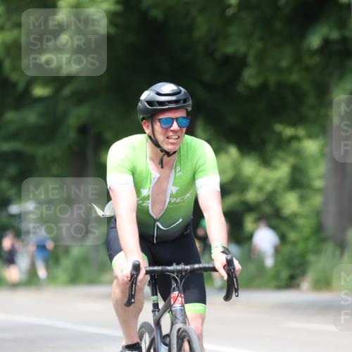 15.06.2025 - 7 Türme Triathlon Yannick Fuchs http://msf.ph/oto/8018602 15.06.2025 13:31:34 Radfahren 384, 467, 1106, 1193 meine-sportfotos.de
