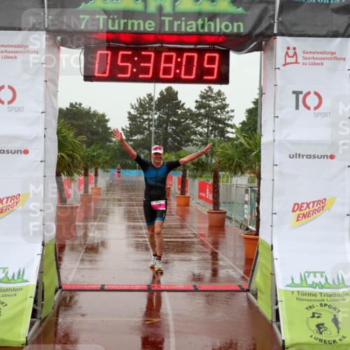 15.06.2025 - 7 Türme Triathlon Michael Strokosch http://msf.ph/oto/8018603 15.06.2025 15:38:09 Ziel 218 meine-sportfotos.de