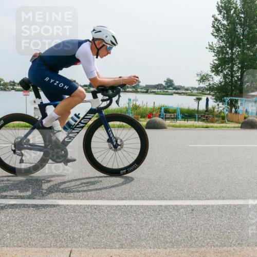 15.06.2025 - 27. Vierlanden-Triathlon H.Heesch http://msf.ph/oto/8018627 15.06.2025 10:19:37 Radfahren 8, 174 meine-sportfotos.de