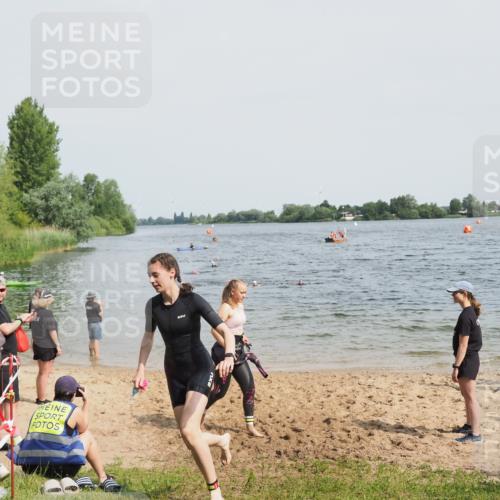 21.06.2025 - 27. Vierlanden-Triathlon MichiJ http://msf.ph/oto/8018650 15.06.2026 10:18:35 Schwimmen 495, 533, 621, 628 meine-sportfotos.de