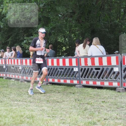 21.06.2025 - 27. Vierlanden-Triathlon KatJ http://msf.ph/oto/8018666 15.06.2025 13:18:30 Ziel 172 meine-sportfotos.de