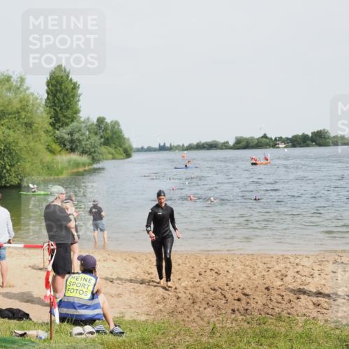 21.06.2025 - 27. Vierlanden-Triathlon MichiJ http://msf.ph/oto/8018712 15.06.2026 10:18:43 Schwimmen 536 meine-sportfotos.de