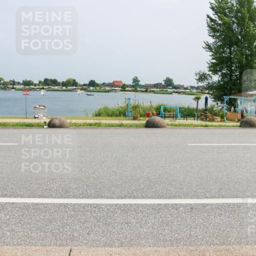 21.06.2025 - 27. Vierlanden-Triathlon H.Heesch http://msf.ph/oto/8018718 15.06.2025 12:00:24 Radfahren 930, 939 meine-sportfotos.de