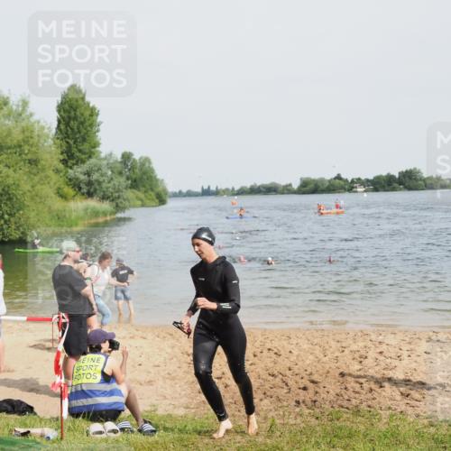 21.06.2025 - 27. Vierlanden-Triathlon MichiJ http://msf.ph/oto/8018781 15.06.2026 10:18:45 Schwimmen 536 meine-sportfotos.de