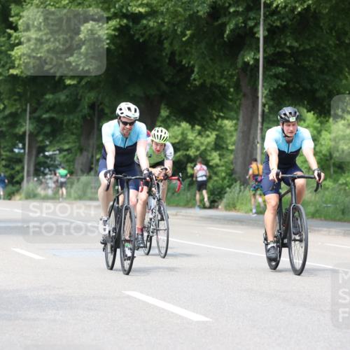 15.06.2025 - 7 Türme Triathlon Yannick Fuchs http://msf.ph/oto/8018794 15.06.2025 13:31:44 Radfahren 234, 582, 986, 988, 1004, 1198 meine-sportfotos.de