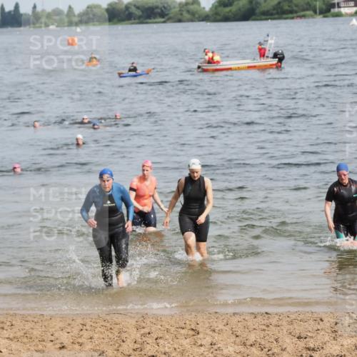 21.06.2025 - 27. Vierlanden-Triathlon MichiJ http://msf.ph/oto/8018797 15.06.2026 10:19:01 Schwimmen 478, 498 meine-sportfotos.de