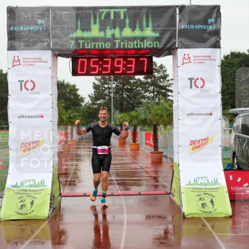 15.06.2025 - 7 Türme Triathlon Michael Strokosch http://msf.ph/oto/8018825 15.06.2025 15:39:37 Ziel 228 meine-sportfotos.de